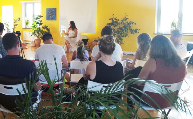 Fullt hus på workshopen om känslomässig healing