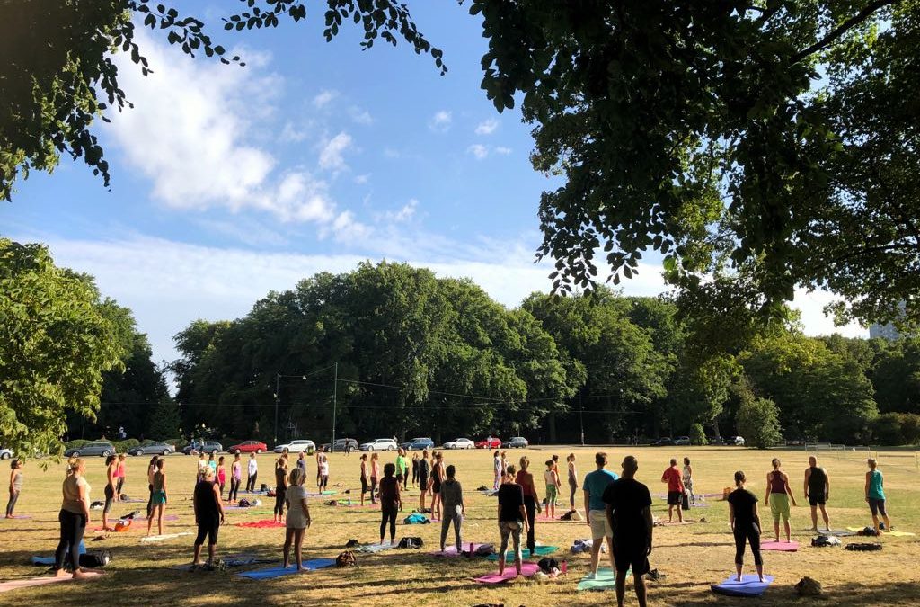 Yoga i parken reportage i Sydsvenskan